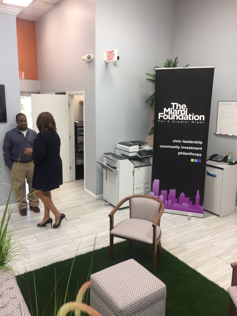 mridontsleep's tweet image. What wonderful collection of minds meeting in Miami. 

Thanks to @MiamiFoundation for allowing us to share our stories. No matter where we came from, this is our home &amp;amp; we will make sure to harvest it well. 

Let the countdown to Oct 15 begin! 

#MyMiamiStory