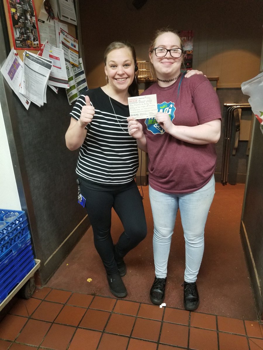 Ran a fun contest to focus on a different metric tonight! #growingsales #increasingprofits Also gave out an ATL for miss riley who came in to save the day as our host tonight after we found ourselves without one! My personal life saver for sure! @amanda3mckinney @michelleseller3