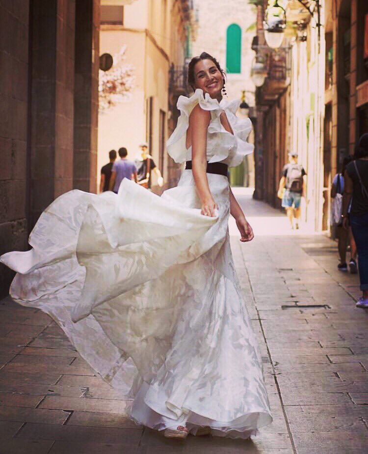 CeliaEventos's tweet image. ¡Vamos a por el Viernes!💥
Vestidazo: @jesuspeiroofficial
#FelizViernes #wedding #weddingplanner 👏🏼#vestidos #jesuspeiro
