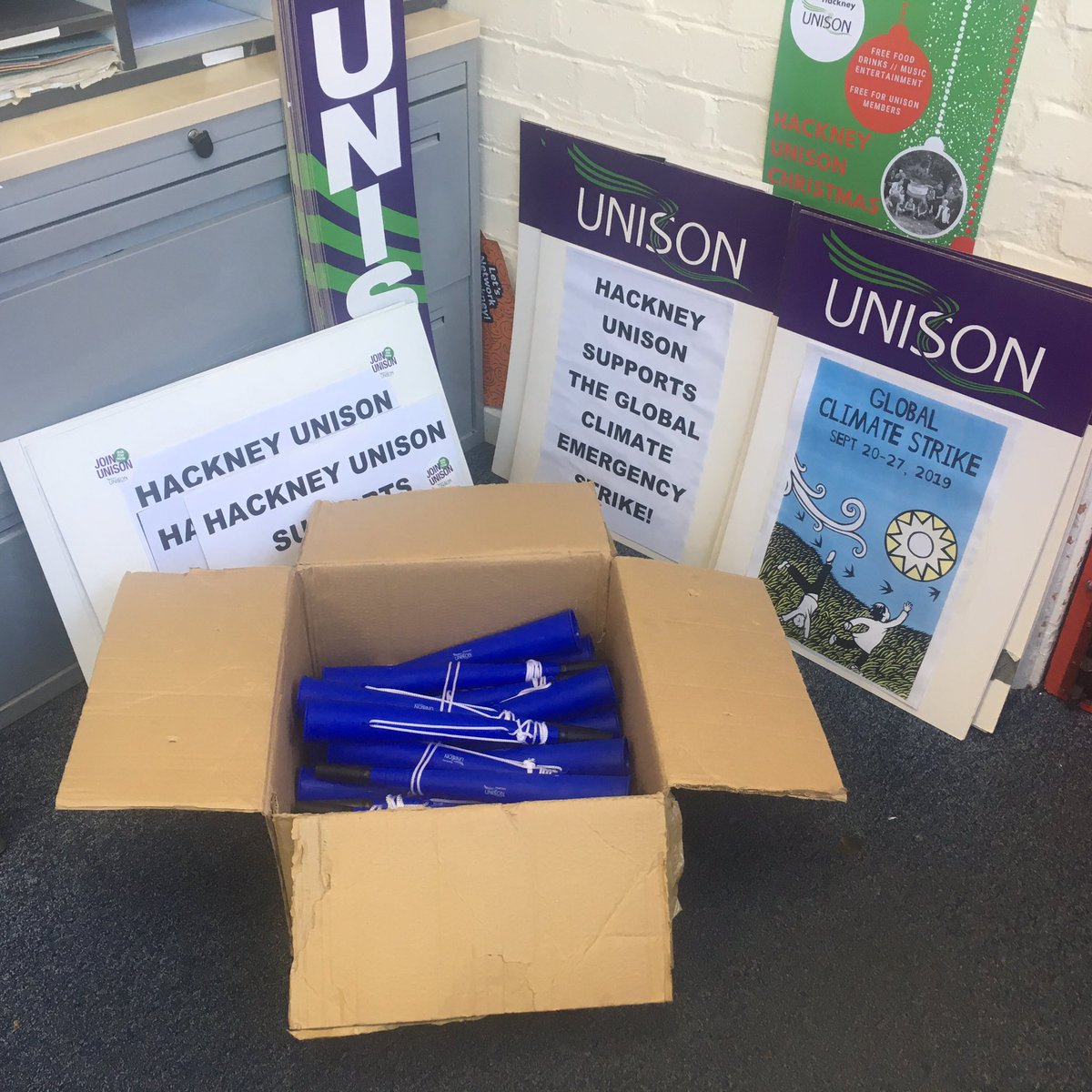 We’re ready for our / Hackney’s #ClimateStrike rally at 12.30! Placards, tick, Vuvuzalas, tick! See you there!