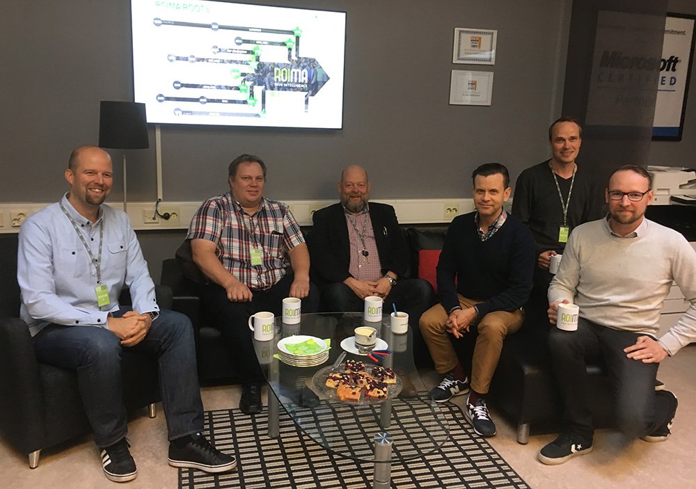 LilliLanki's tweet photo. Eilen nautittiin Tarjan leipomaa herkullista marjapiirakkaa: @BMHTechnology nousi @ROIMAint kanssa seuraavalle #tuotehallinta kehitysportaalle. Pitkä yhteinen taival jatkuu tiiviinä, ja sitä oli mukava juhlistaa. Hyvä asiakas haastaa myös toimittajaa jatkuvaan parantamiseen! #pdm https://t.co/SGj9cyUTdW