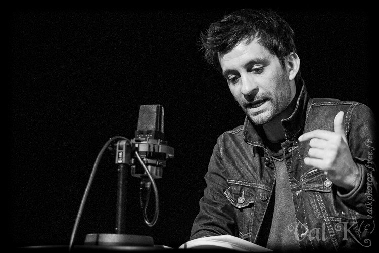 Arno Calleja en résidence d'écriture au Vent des Signes jusqu'au 13 oct. Retrouve-le dans le Matricule des Anges de ce mois, "Dans une langue brute en équilibre délicat, la poésie d'Arno Calleja offre un curieux traité des sensations et redonne au lyrisme sa matérialité"
Oui.