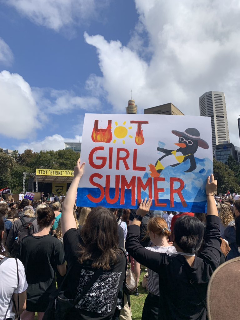 _angemccormack's tweet image. Some scenes from the MASSIVE #climatestrike in Sydney