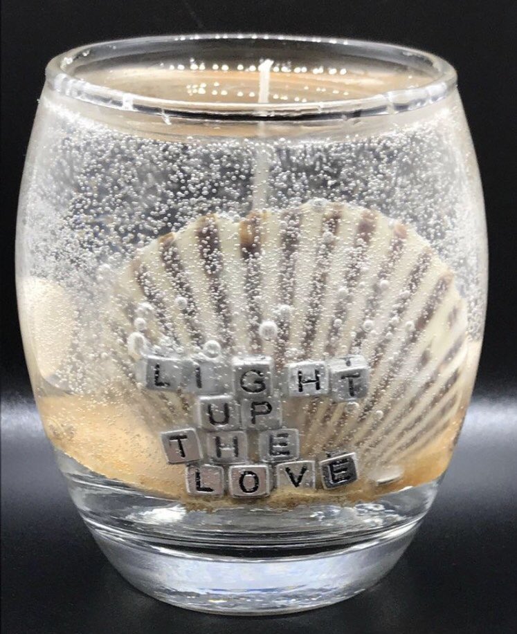 LUTLjerry's tweet photo. @beachlovecandle The exclusive designer of the #LightUpTheLOVE Global Movement candle! A portion of proceeds goes to support the @lightupthelove Global Movement. #LUTL Ambassadors R powerful! 💡🆙❤️ @glamourmag @glamour_fashion #GLAMOUR2019 #ThursdayMotivation #Love #Peace #Unity https://t.co/GbBMwPHFcT