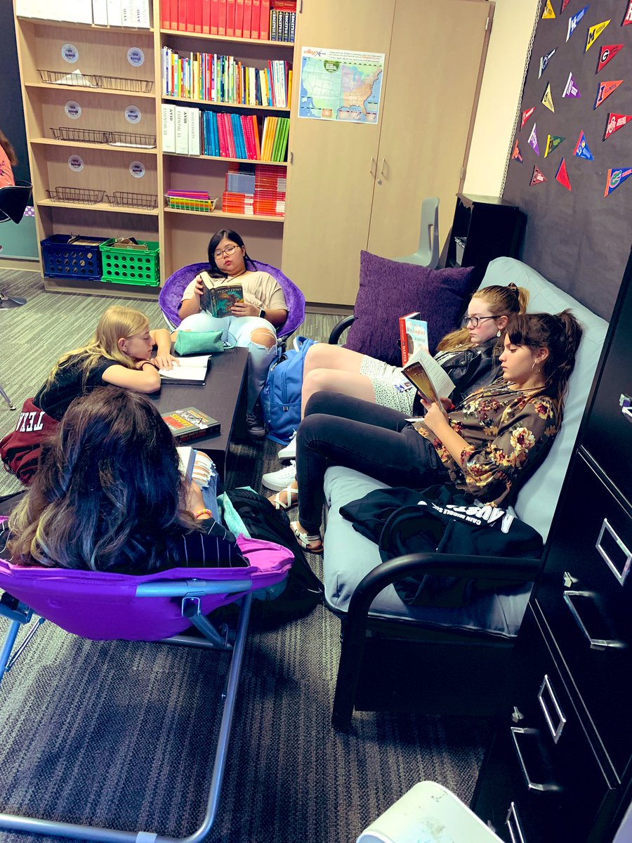 AprilPerk2012's tweet photo. When they ask to read their self-selected books... how do you say no?!?!! ❤️📚 #workcanwaitwhentheyasktoread #avidreads #lovemyavidreaders #AVID1 #AVID #iloverockwallisd #selfselectedreading #readersworkshopinavid @CainConnection https://t.co/gI27eQUjOW