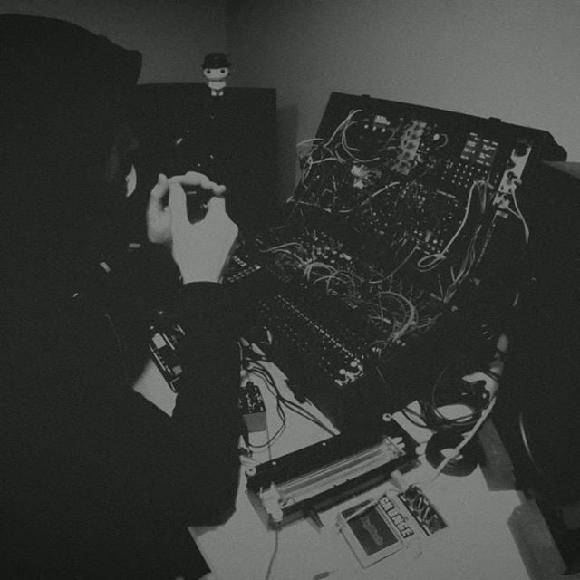 crying amongst this great stage of fools 🖤💀🖤
.
.
.
.
.
#techno #technomusic #eurorack #industrialtechno #eurorackmodular #euroracktechno #euroracksynth #eurorackmodularsynth #livetechno #modularsynth #undergroundmusic #underground #livepa #industrial… ift.tt/2M2thbx