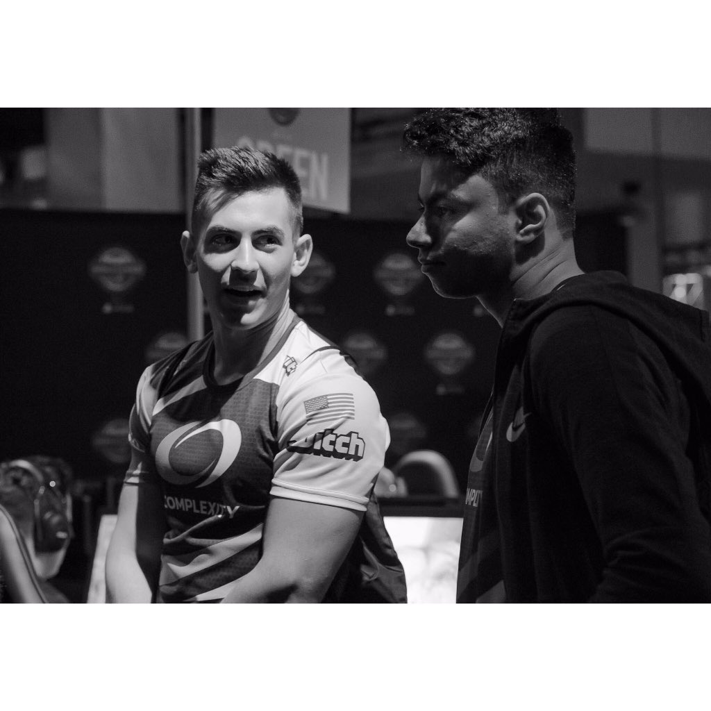 DashySZN's tweet image. 👀🤫 @Censor