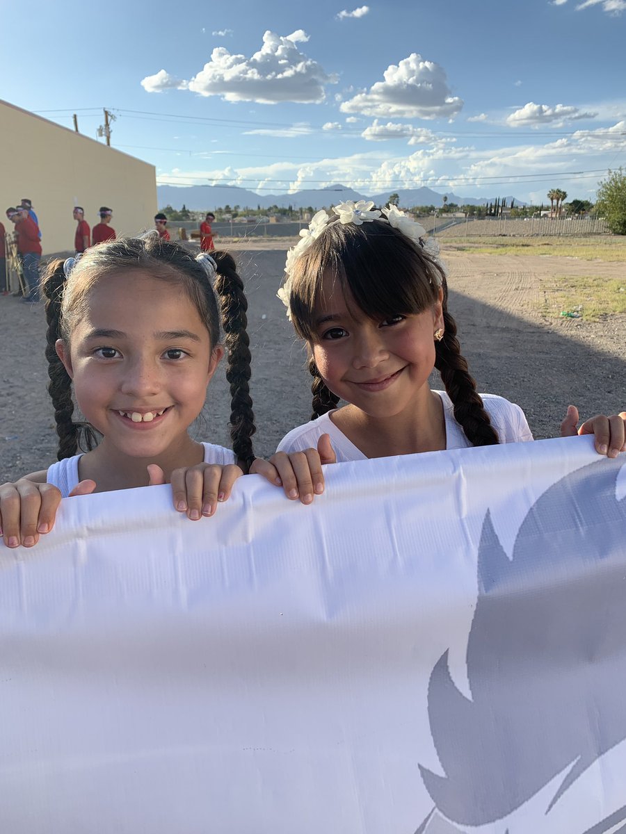 LomaTerraceES's tweet image. Bel Air Parade &amp;amp; Pep Rally! Our Lions 🦁 did an awesome 👏 job performing! @YsletaISD #ONERED #TheDistrictofCHAMPIONS