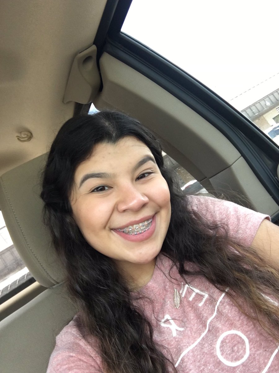 _JayDAsavage_'s tweet photo. incase you didn’t know i used to have braces and i loved them😎 @VictoriaISD #BOB19VHWS https://t.co/1b6CD53mf8