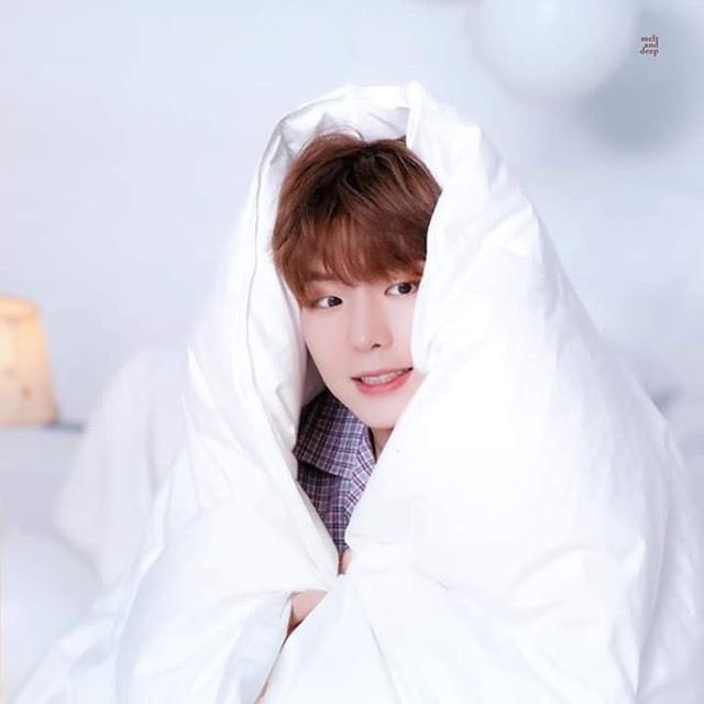 exo_trash_'s tweet photo. @OfficialMonstaX Let’s share the blanket Kihyun? https://t.co/RsHsMcLCB0