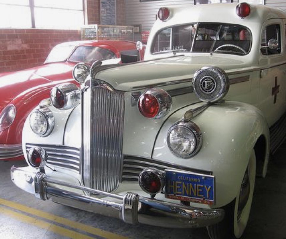 BillyGoldfeder's tweet photo. #TBT #ambulance #NeverEnough #lights #sirens #marslight #rotorays #beaconray #qsiren #MoveOver #EMT #paramedic #EMS #oldschoolcool https://t.co/D0RLo18Yma