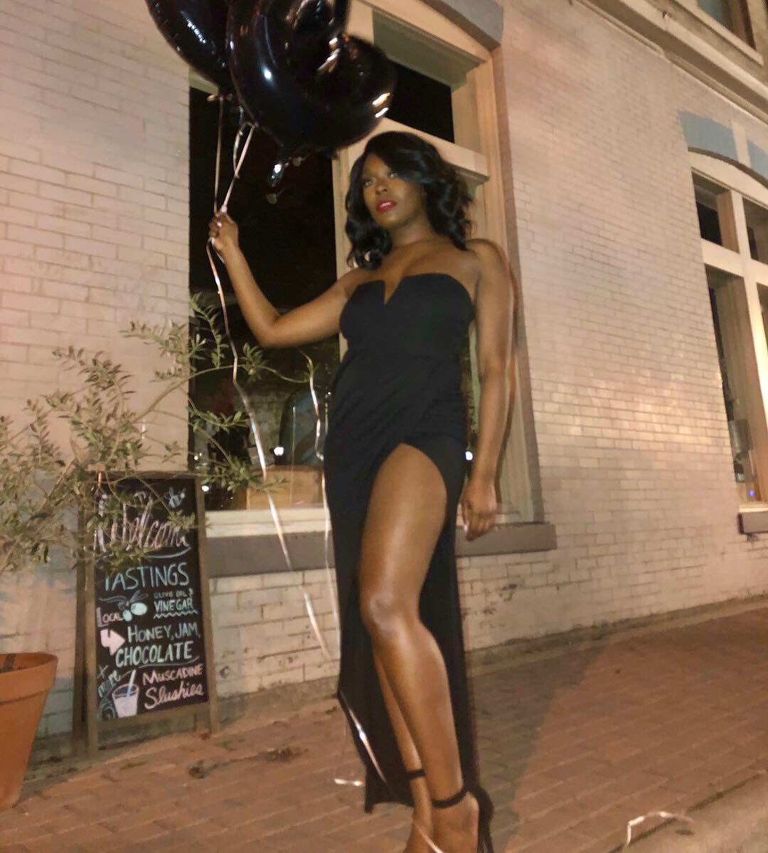 MzKonfiDANCE_IV's tweet photo. 30 years of life, I thank you God! I embrace this moment. I embrace this milestone. I’m so grateful for the love, family and friendships throughout my journey. I pray for more years of peace, happiness, great health and prosperity! #worthythirty #virgowoman #virgoszn https://t.co/DDEPwbUbEl