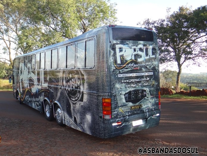 BandasAs's tweet photo. Shoow #BandaPopSul https://t.co/8wsLhE42vD