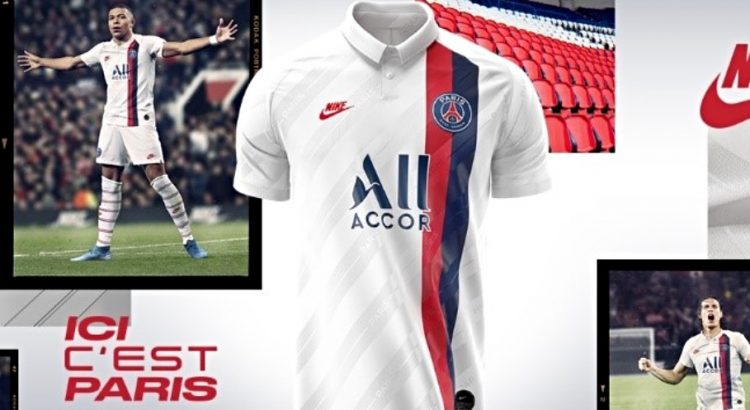 AmandaJul1's tweet photo. Against Strasbourg this Saturday, the PSG has a third white jersey that pays tribute to the one worn by Paris players in 1986.
It is with a new jersey that the players of Paris Saint-Germain entered the lawn of the Parc des Princes this Saturday  #French https://t.co/UszrUb94wW https://t.co/PYKPXG9ynC