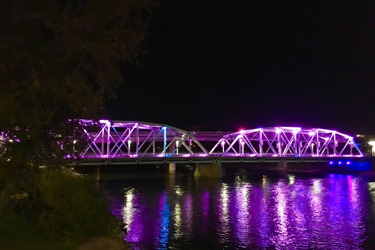 UCalgary's tweet photo. #HeForShe and @UN_Women brought the global movement for gender equality to the @cityofcalgary. Reconciliation Bridge is lit magenta tonight to commemorate this. Thanks to @paulbrandt and all who attended our #BeTheChange event. #GetFreeTour https://t.co/r1QyZ9qYB8