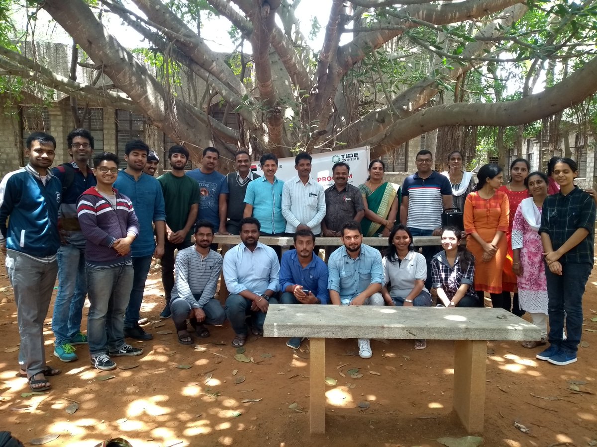 The #GoGreenGoClean event at JNV Bagalur to raise awareness among students on the importance of waste disposal.  Catch the action here: bit.ly/2mq54Tk
#IncubateInculcateInfluence #ChangeAmbassadors  #SparkSocialChange #CSR #SGGSC #TheFutureIsYou #CCTime