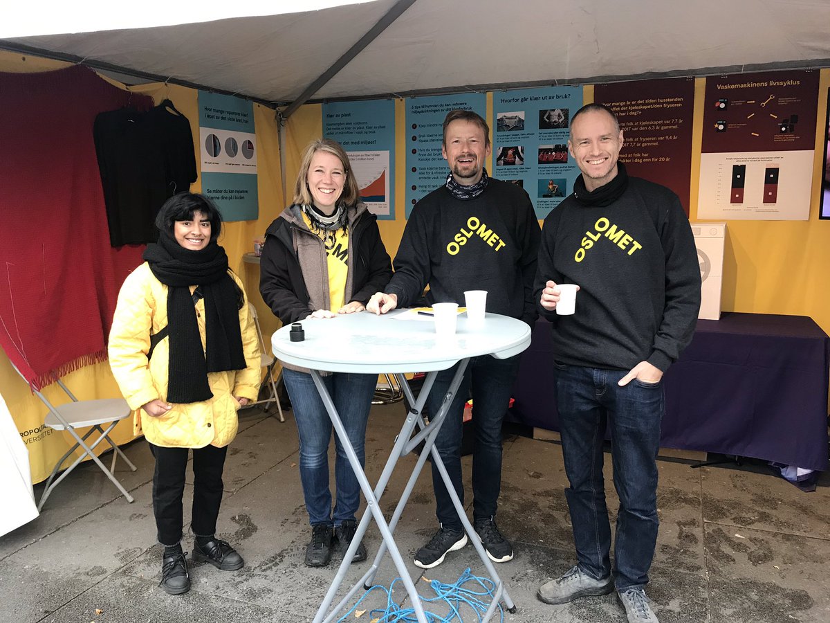 KjerstiLassen's tweet photo. Klare for storinnrykk på #forskningstorget på stand for @SIFOforsk @OsloMet @Forskningsdg https://t.co/lL05PjJow4