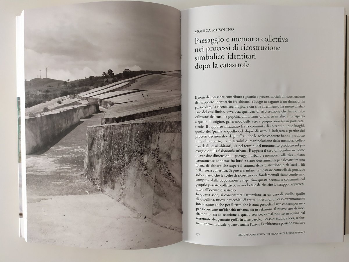 MONICAMUSOLINO's tweet photo. Arrivato ieri, finalmente. Contenta di questa collaborazione. Grazie ai curatori che mi hanno coinvolta. @MarsilioEditori https://t.co/y0K5ylhhmN