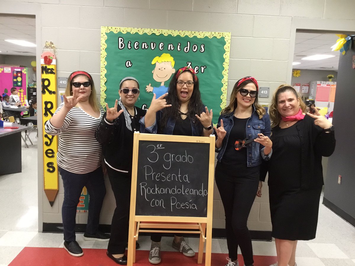 clintoncoyotes's tweet photo. Clinton students and staff enjoy “Rocking Lesson” #rockyourschool #GetYourTeachOn https://t.co/nV22Z1WW3i