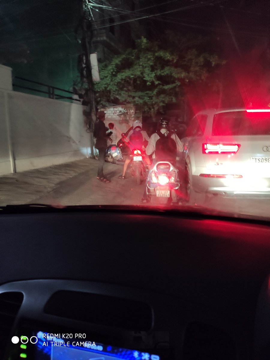 shaikaziz2go's tweet image. Bad roads and improper planning of traffic police department is leading to wastage of petrol and diesel not to forget millions of man hours.Can you let me know why traffic coming from inorbit mall is diverted to horror and narrowing roads @HYDTP @KTRTRS @TelanganaDGP @GHMCOnline