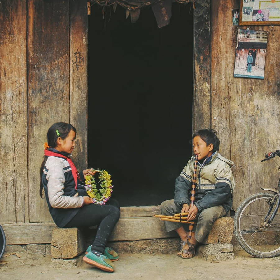 MyanmarTouching's tweet photo. Pao’s house is a 80-years-old traditional house. It located in Lung Cam cultural tourism village, Ha Giang, Vietnam. It is the context of Pao’s Story that won the Golden Kite Award - a prestigious Vietnamese film award.
#hagiang #vietnam https://t.co/tBBiputfJM