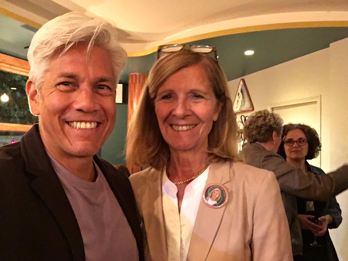 valdi001's tweet photo. Oh Paris... Had such a wonderful time at @institutpasteur celebrating one of the giants of microbiology - the formidable Pascale Cossart. What a classy and generous lady. Her mentoring legacy to science was on full display #humbled #giantsofscience https://t.co/jstRGQyfbA