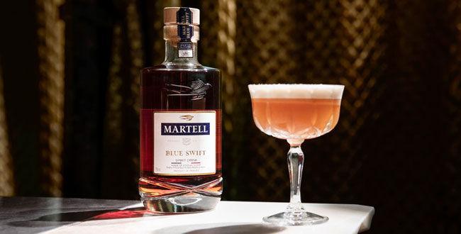 lefigarovin's tweet photo. #Bis  🥃 Le cognac qui ne porte pas son nom. Connaissez-vous Blue Swift ? Découvrez le ici >>  https://t.co/BPMzBAPhA1 https://t.co/9kYJUzwNwD