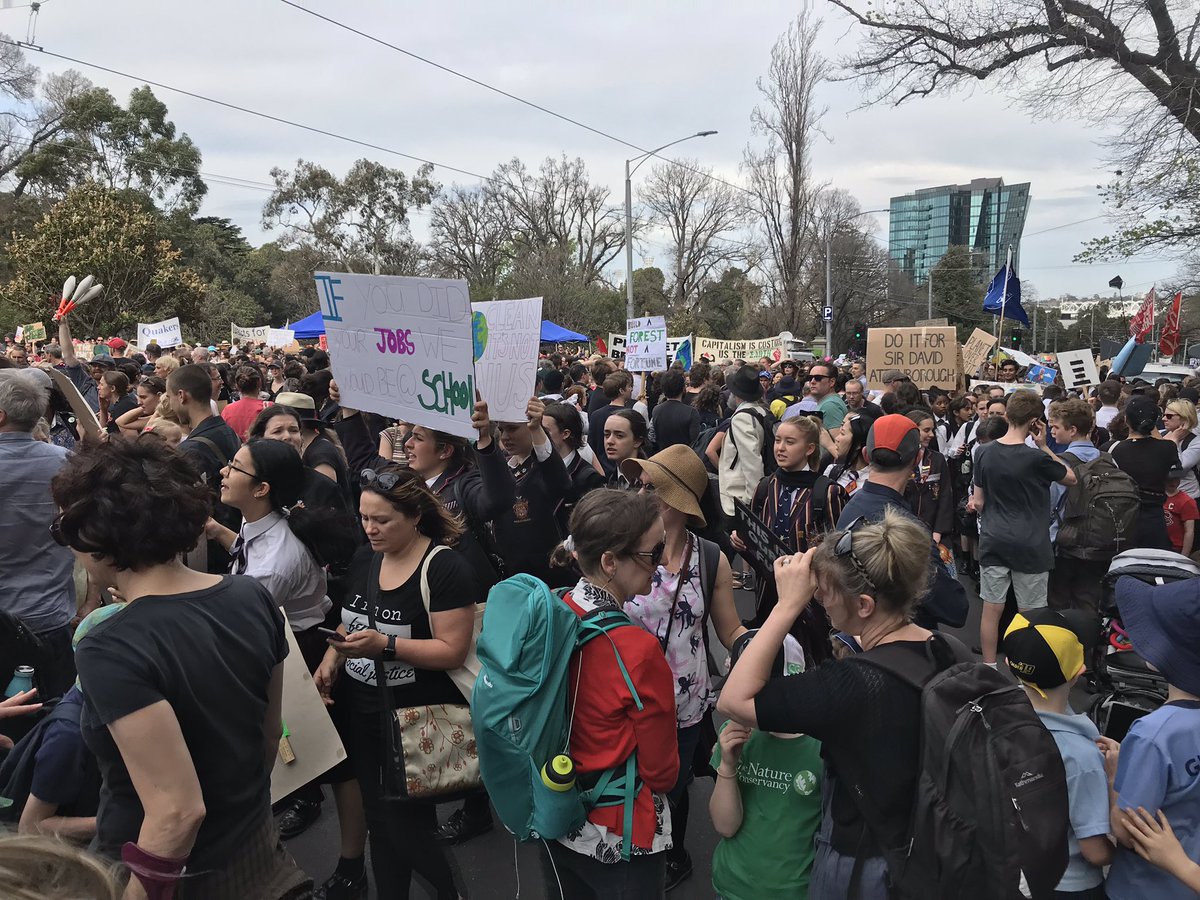 Melbourne has SHOWED UP! Shut the streets, shut the offices and filled the gardens to #ClimateStrike! Channeling energy and strength from #WomenDefendtheCommons @diva4equality