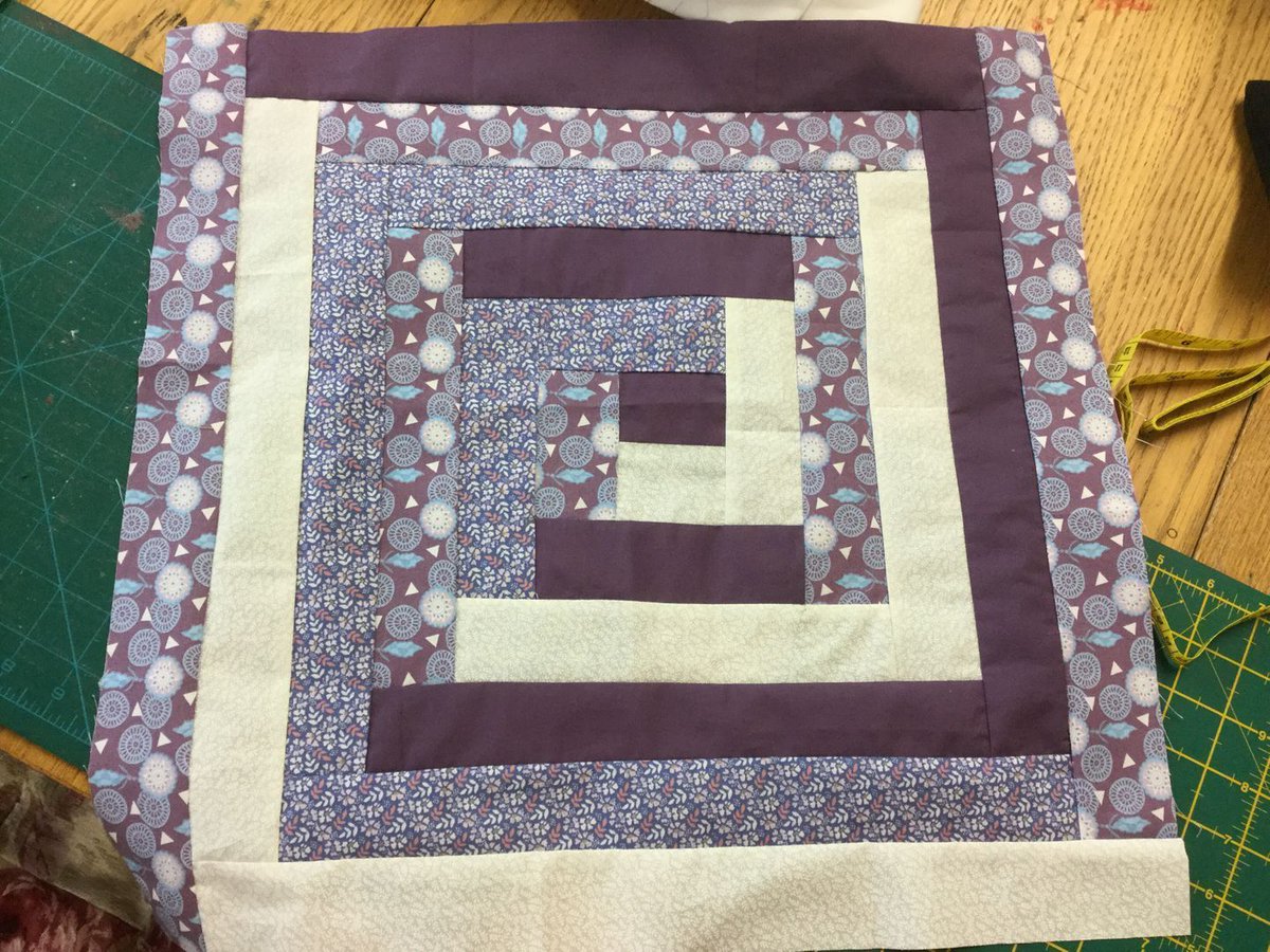 sallyannsews's tweet photo. #patchworkworkshop #patchworknotts #craftybetty
A better view of Doreen’s log cabin. Love these combinations.
https://t.co/PNfSIvUtBK https://t.co/uyfoZXS5GV