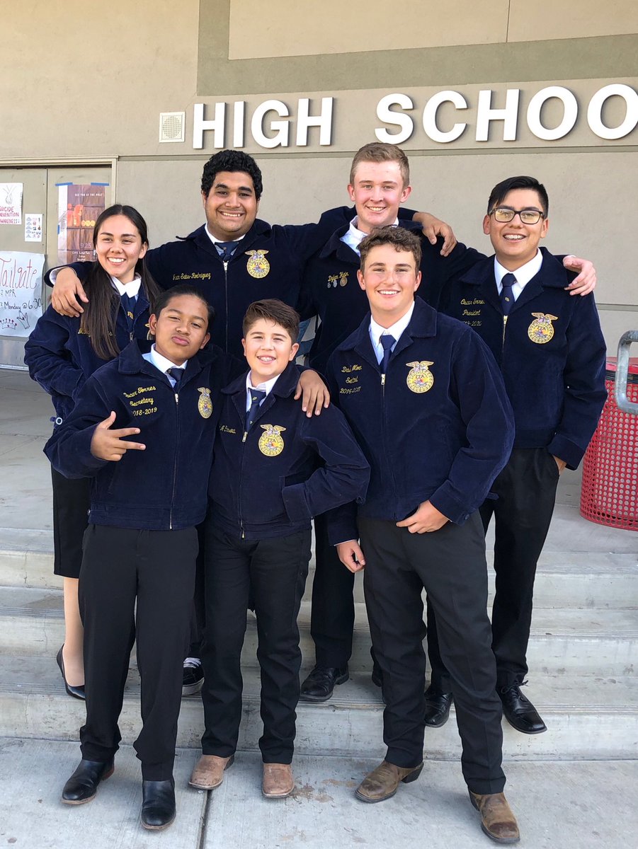 themercedffa's tweet photo. Congratulations to our cotton team who competed at their first contest today! A Team earned 2nd place in Seeds 🥈and B Team earned 1st place in bolls 🥇Keep up the good work! 🧡🖤 https://t.co/bpTueUS81d