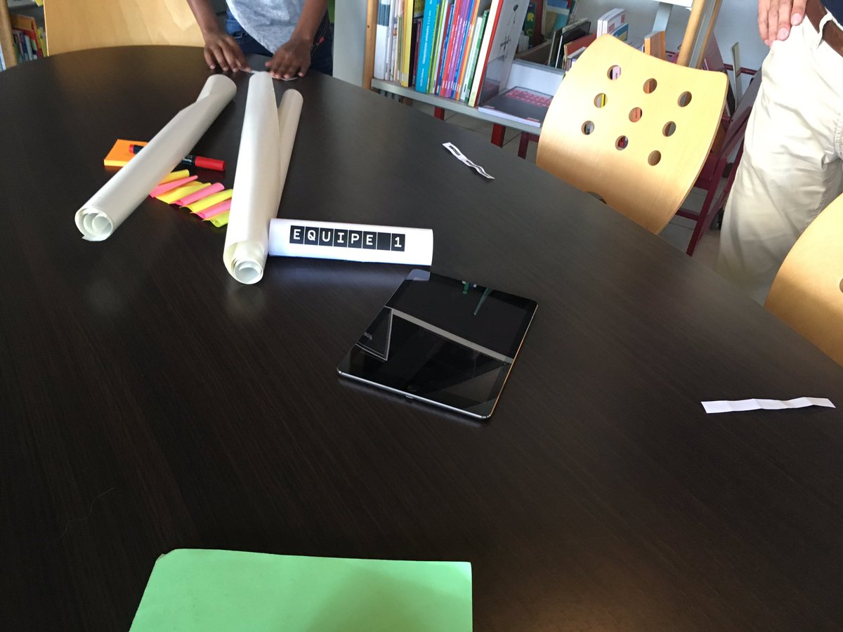 CardieReunion's tweet photo. Les équipes du 1er #hackathonEDD de l’@academiereunion sont constituées et intercategorielles. Étape 1 : réfléchir individuellement à l’utilisation décalée d’un trombone. Puis mise en communpour selectionner 10 idées... @canope_974 @CardieReunion https://t.co/KiSPwpevBJ