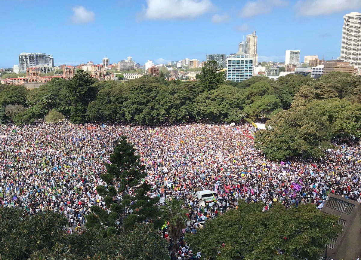 This #ClimateStrike photo is incredible. 

We know that people power makes a massive difference to the reality of decarbonisation - which needs bigger, louder, broader public pressure. But this is way bigger than I expected. 

#schoolstrike4climate