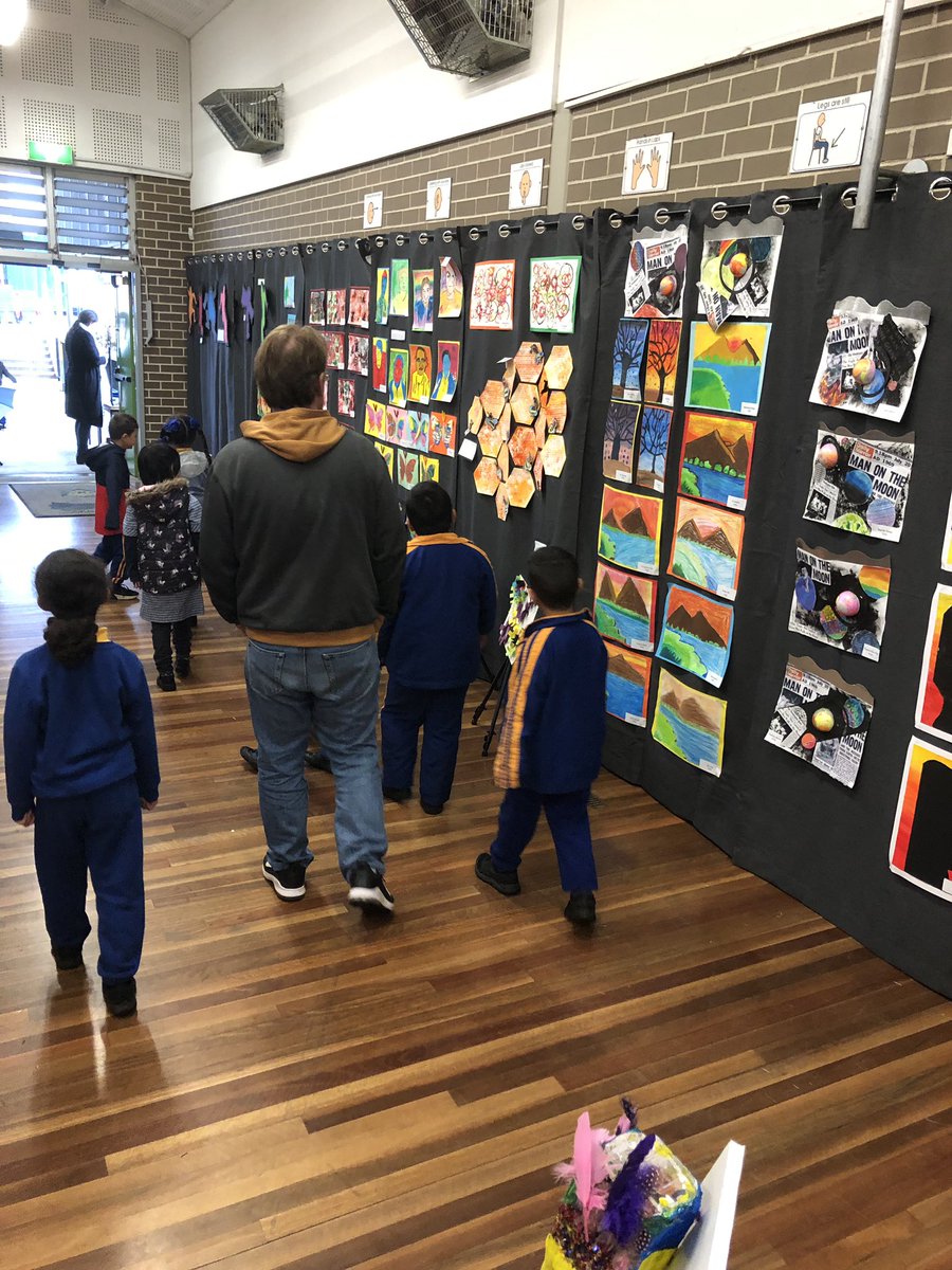 It was a team effort to transform our hall into an art gallery that was enjoyed by our school community. Check out our Facebook page for the pics! @timbsie <a href="/ShannanJudge/">Rikki</a> <a href="/2145thommo/">Sharon Thompson</a> #MerrylandsPS
