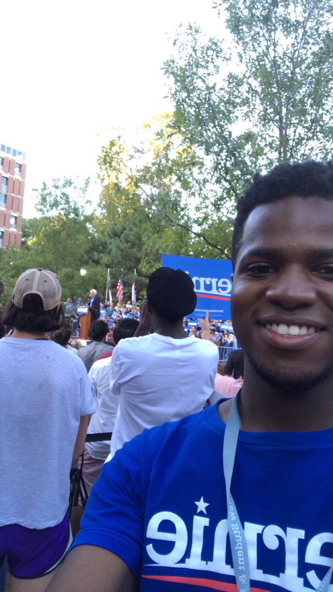 jeffreyd_tweets's tweet photo. #UNC #ChapelHill #Bernie2020 #RallyforBernie https://t.co/bQzP7GQFtL