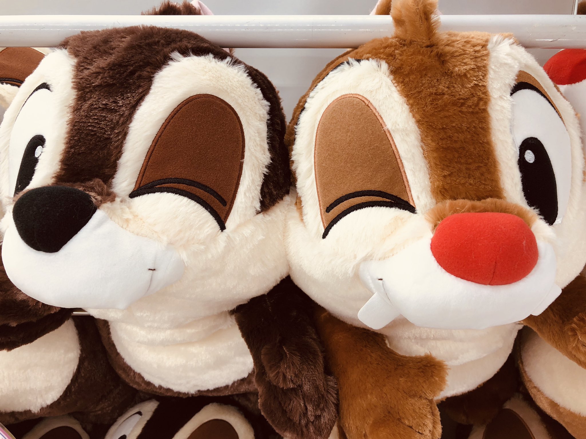 タイトーステーション 浅草店 Twitterissa 新景品の紹介 チップ デール ギガジャンボ寝そべりウインクぬいぐるみを入荷致しました ウインクしたチップ デール可愛いです 横から見た姿もそれぞれ可愛さがにじみ出てますよーo O 是非getしにお越し タイトーステーション 浅草店 Twitterissa 新景品の紹介 チップ デール ギガジャンボ寝そべりウインクぬいぐるみを入荷致しました ウインクしたチップ デール可愛いです 横から見た姿もそれぞれ可愛さがにじみ出てますよーo O 是非getしにお越し