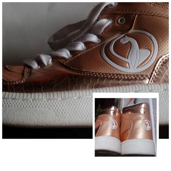 So good I had to share! Check out all the items I'm loving on @Poshmarkapp from @JKCandles #poshmark #fashion #style #shopmycloset #babyphat #blupepper #adidas: https://posh.mk/nxtKEpF67Z