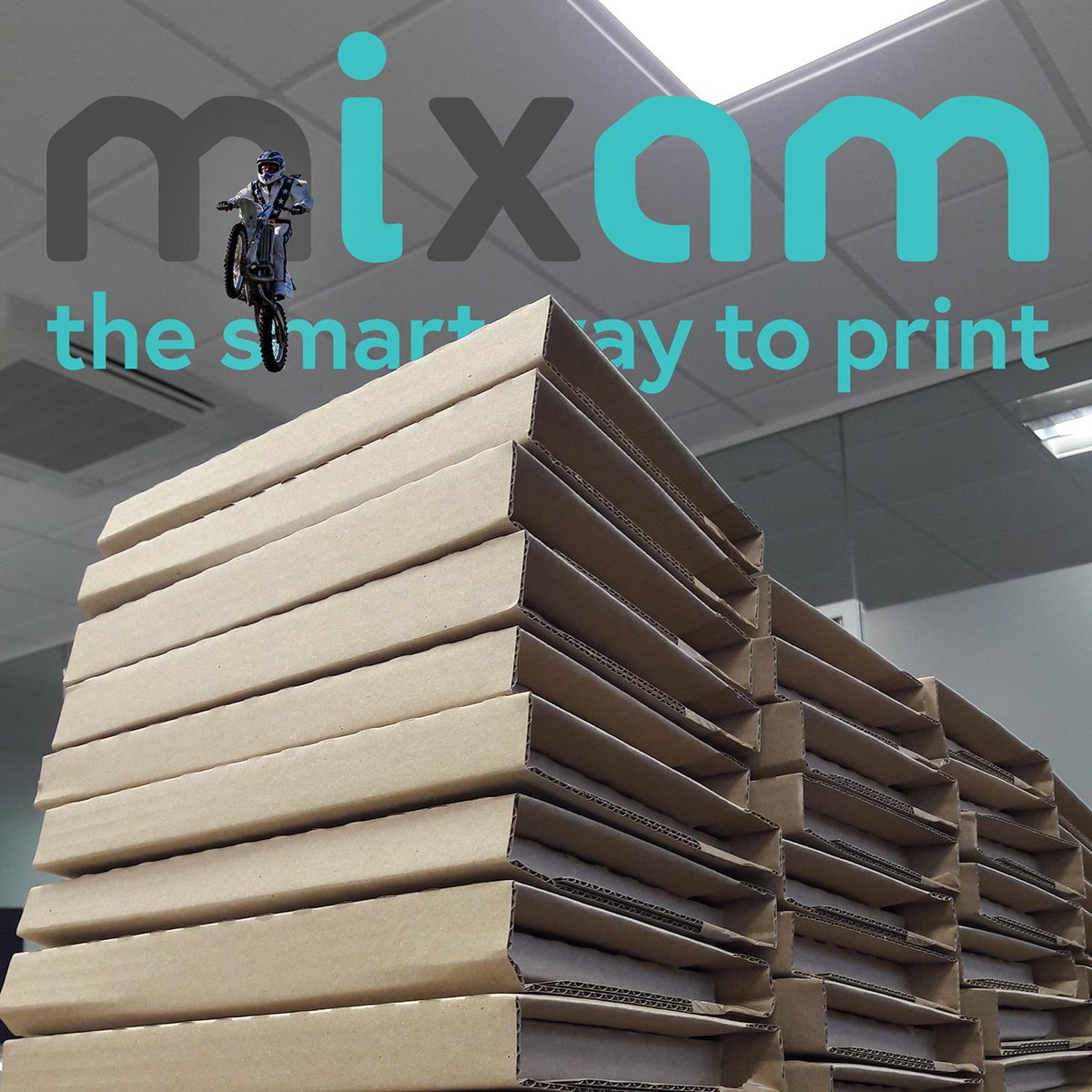 mixamprint's tweet image. YEEHAW! We have cleared our free #printsamples backlog.
The stack of #papersamples was SO HIGH, a dude in stars and stripes did a jump off them!
Request your FREE sample pack: bit.ly/2Hmmho9 🇬🇧 OR bit.ly/2MxgrET 🇺🇸