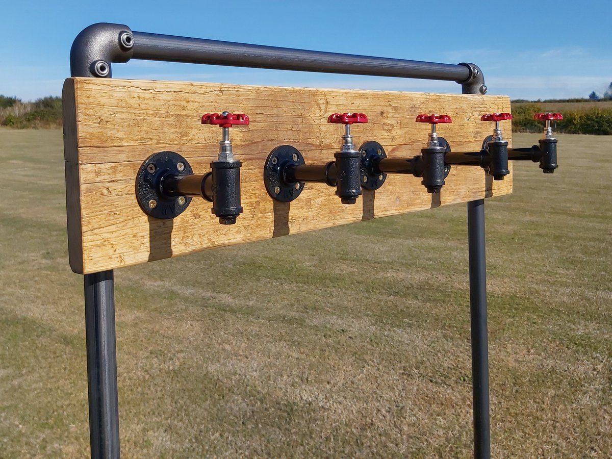 gibbsfurniture's tweet photo. Following on from yesterdays steampunk themed coat hooks we now offer our hall stand with the same hooks and made from 34mm scaffold tube & Key Clamp fittings.
https://t.co/dRoRRmAH5u
#steampunk #industrial #furniture #hallstand #scaffold #keyclamp #reclaimed https://t.co/Xa4x2YbhqH