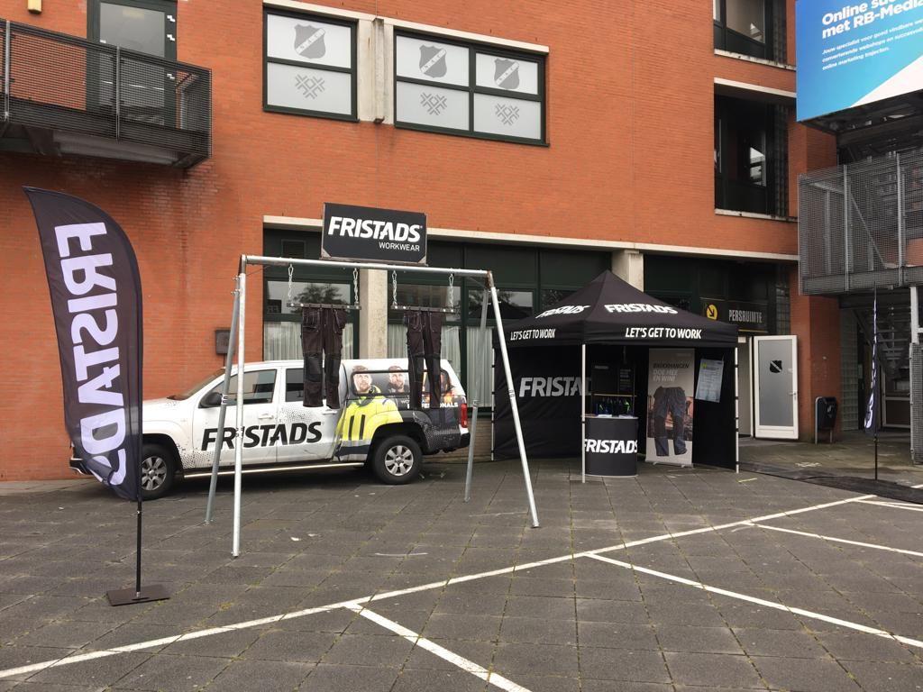 NOAD (nooit opgeven altijd doorzetten) is de juiste instelling met broekhangen. De activiteit waarmee Fristads aanwezig was op de opendag van NAC Breda deze zomer. Vanavond speelt NAC tegen Excelsior, wij zijn erbij en hopen op een mooie overwinning! #letsgettowork