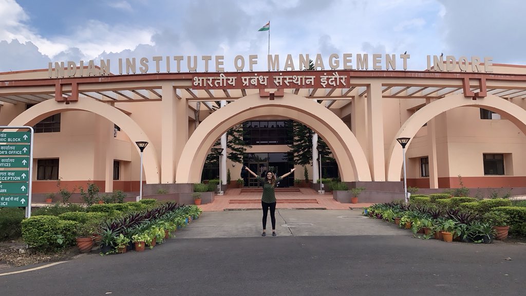 hashnacot's tweet photo. Proud moment @IIM Indore https://t.co/U3e4jM215W