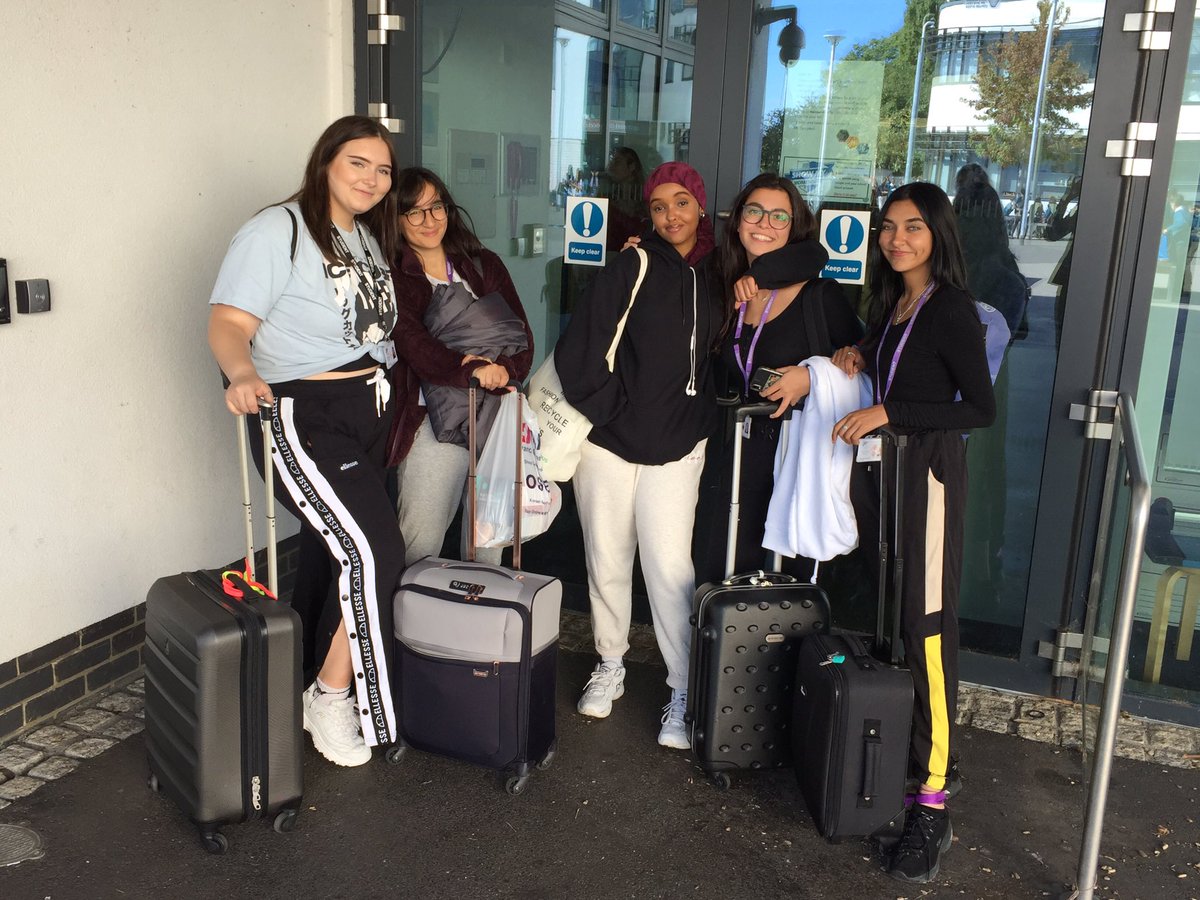 Tedd6Form's tweet image. Good luck to our amazing Sixth Form students who have volunteered to go on the Year 7 Residential Trip!! @teddingtonschl #sixthform #ucaspoints #year12 #year13 #amazingstudents