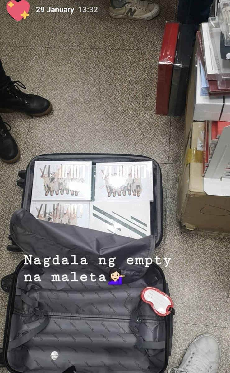 SEOULOTRIP's tweet photo. Hello,I am Jai! 
I do occasional GOs and PASABUYs from Korea.

Ｍａｓｔｅｒｌｉｓｔ

- Updates: #JAISEOULOUPDATE 
- Proof of Legitimacy: #JAISEOULOTRIPFEEDBACK 
- Onhand Items: #JAISEOULOONHAND 
- Tracking Numbers: #JAISEOULOTRACKING
- Requests: https://t.co/Pc1IBgnRHo https://t.co/EaOa1amgxj