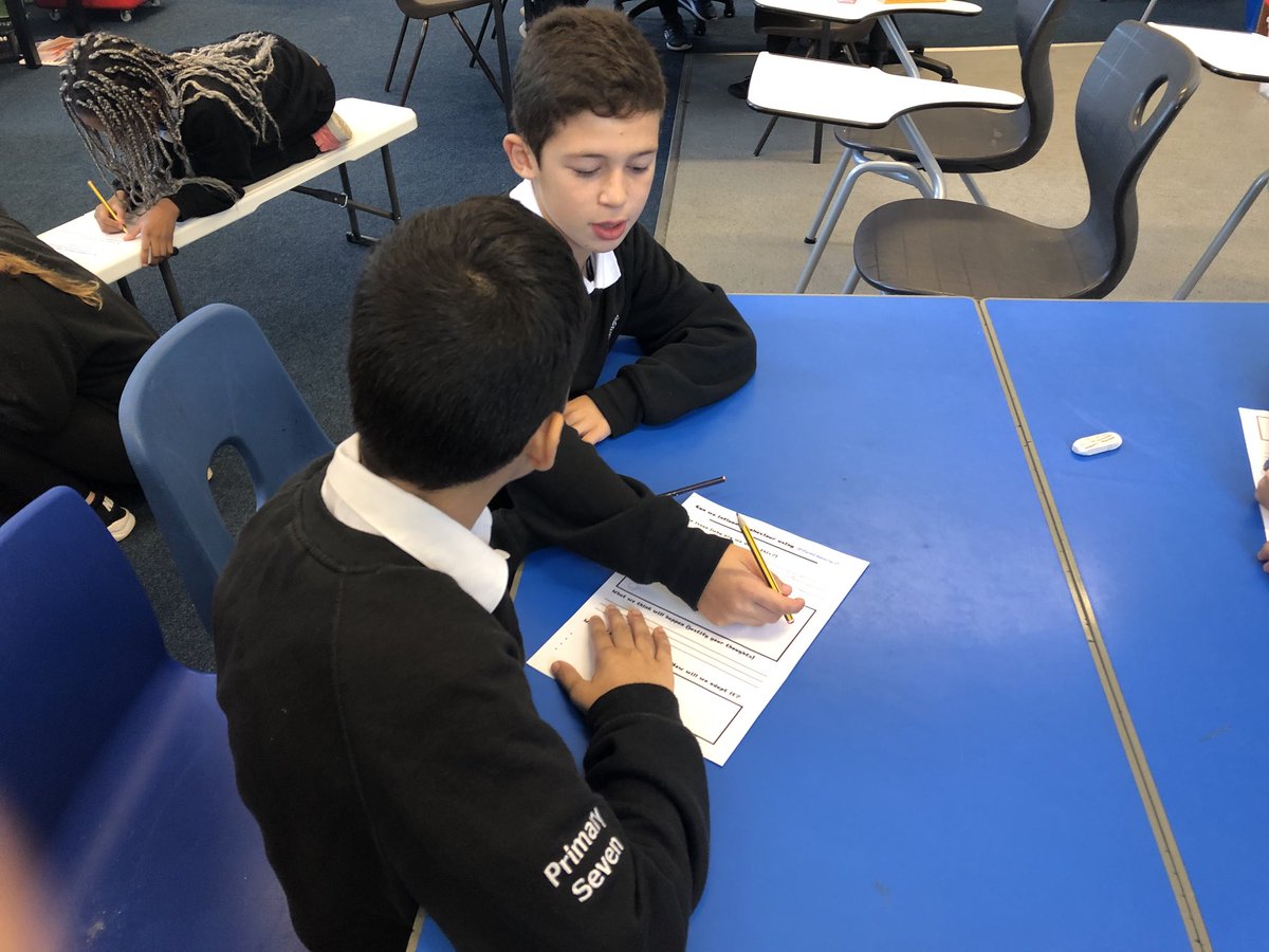 Victoria_P7's tweet image. Today we were putting our #funtheory plans into action by encouraging pupils to put their litter in the bin. We were delighted that it worked so well people were actually picking up OTHER people’s rubbish to throw away! #Sustainability #learningforsustainability