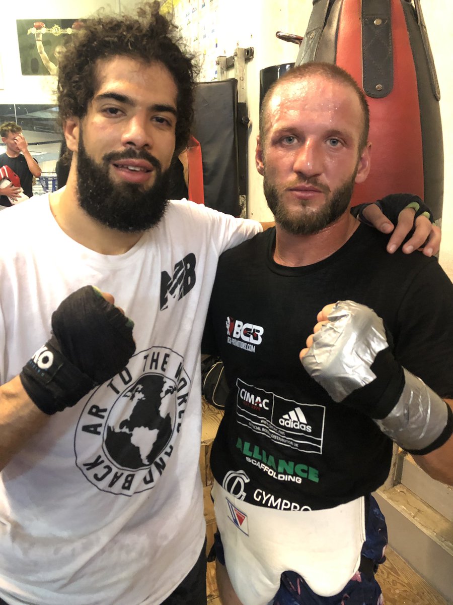 sid_boxer's tweet photo. 6 good rounds last night with my bro Mosab and fellow bcb fighter clayton at @BCB_Boxing HQ Great prep with fresh lads jumping in for my 1st 6 rounder October18th at the hangar events wolverhampton boxing is back in my hometown and im buzzin for it! #TeamBowater #boxing #WINNER https://t.co/2kAolofIiF
