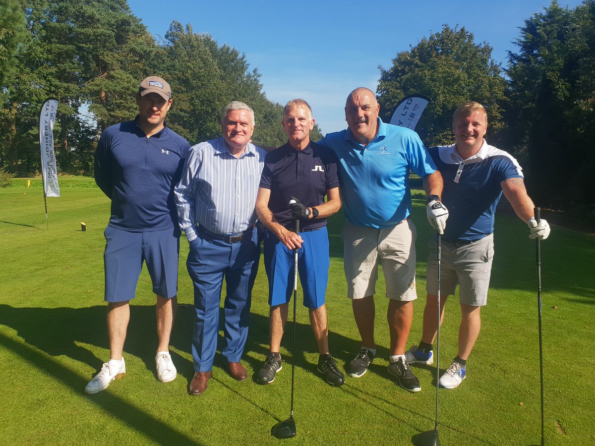 Great to see Mark Nixon's team &amp; ex Tranmere player Chris Camden 👏  💙👍