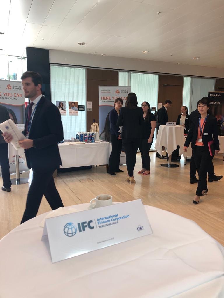 IMD_Bschool's tweet photo. Our @IMDMBA candidates have just completed their #career development module to catapult their careers upon graduation. Recruiting activities included company visits, a talent forum, presentations, coffee chats, keynote speakers, and personal interviews. #IMDImpact19 https://t.co/ATpKzAszOP