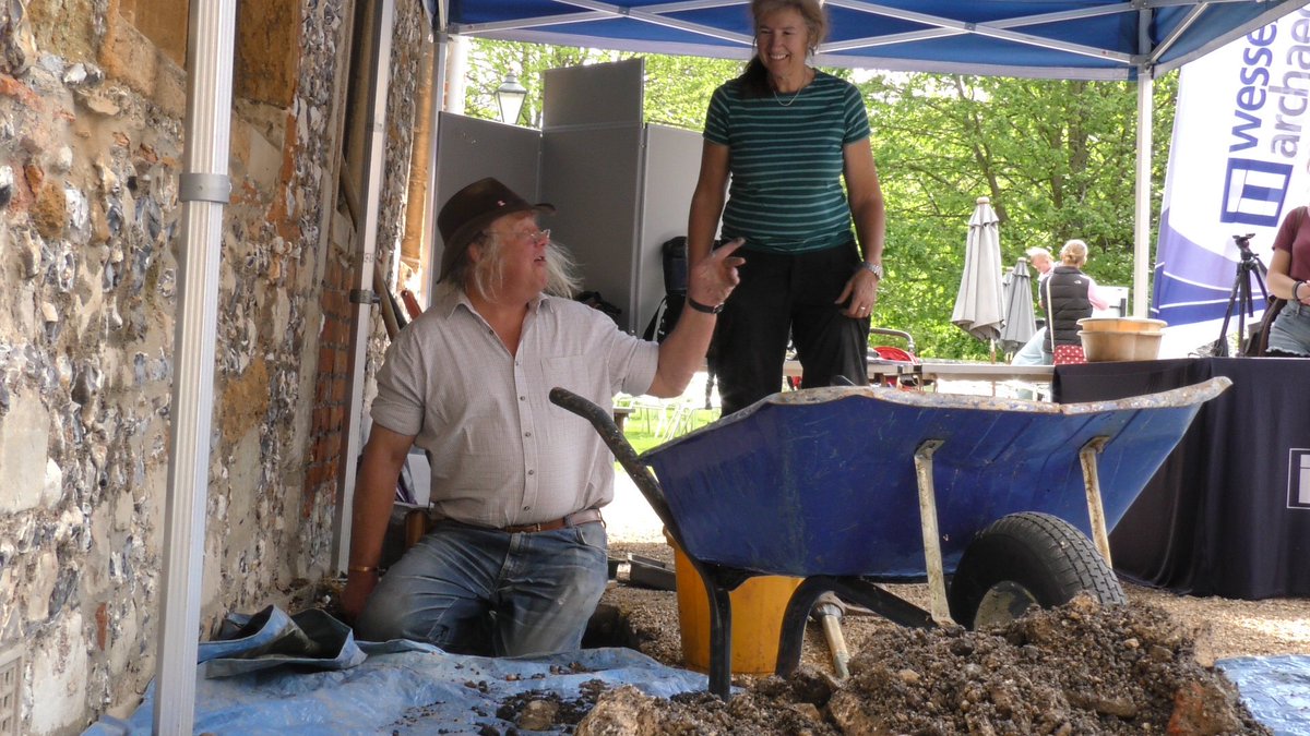 wessexarch's tweet photo. The results from Phil's Dig, our @archaeologyuk Festival of Archaeology public excavation at @SalisburyMuseum, are in! Watch our video and read more our website: https://t.co/VQGnd4z4m5 #WAat40 #archaeology #PhilsDig #heritage #salisbury #PhilHarding #publicengagement #community https://t.co/SCR6jckEr6