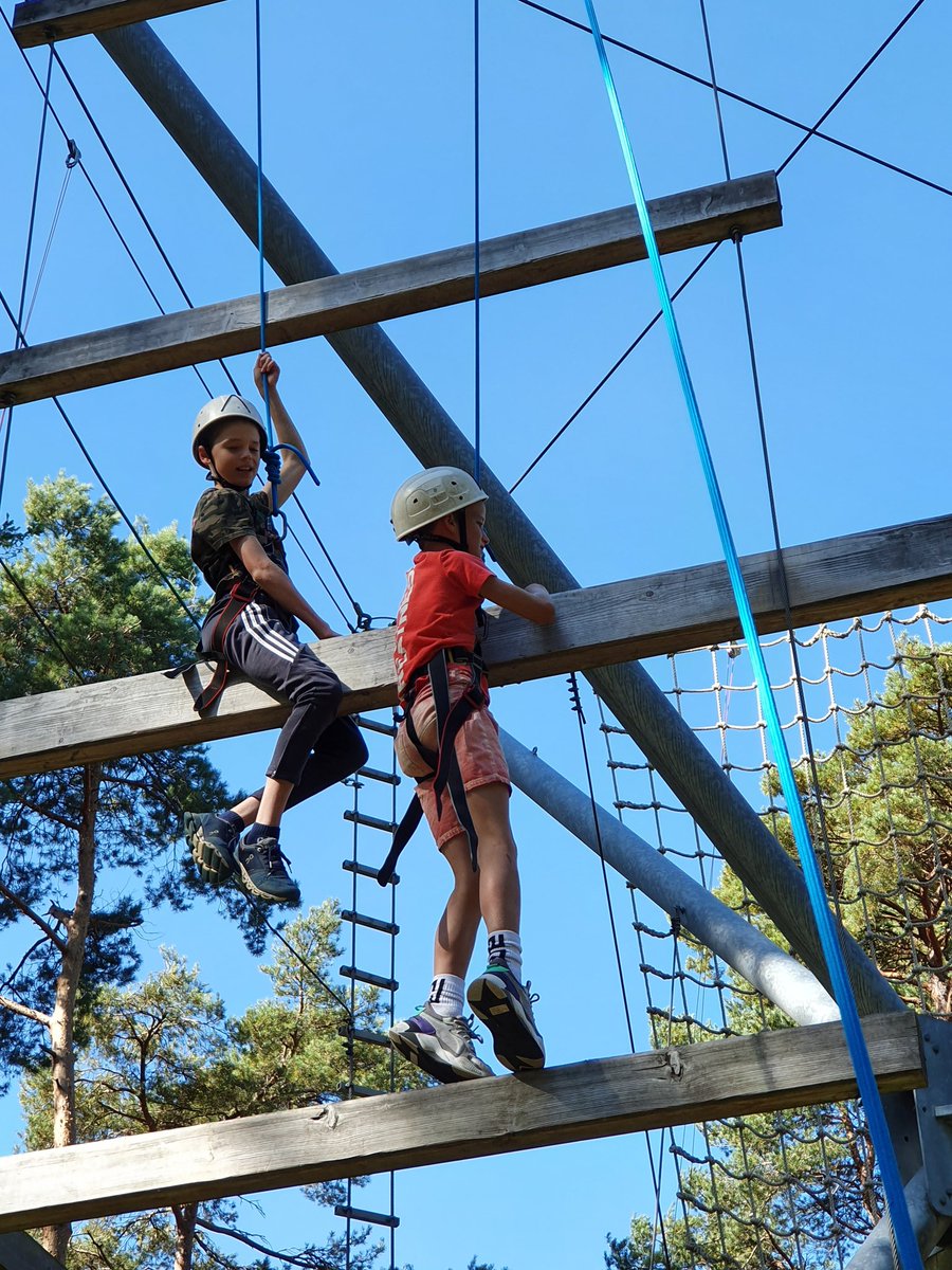 rh7seniors's tweet photo. Great teamwork from Louis and Nate on Jacob's Ladder. #Respect #courage @radnorsevenoaks @RH7LowerSchool @rh7trips https://t.co/z4lmUj4BSt