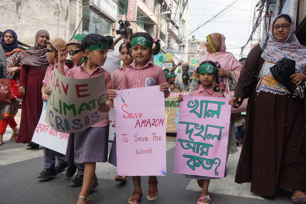 FFF_Bangladesh's tweet photo. Barishal, Bangladesh 🇧🇩
#Global_Climate_Strike
#Youth4Earth
#Greta_Thunberg
#We_Want_Justice
#We_Want_Compensation
#Stop_Carbon_Emission
#Ban_Single_Use_of_Plastic
#Friday_For_Future
Supporting @GretaThunberg and @Fridays4future
Thank you @janine_ok and @NahinRezwan https://t.co/lRM9PVn0Hn