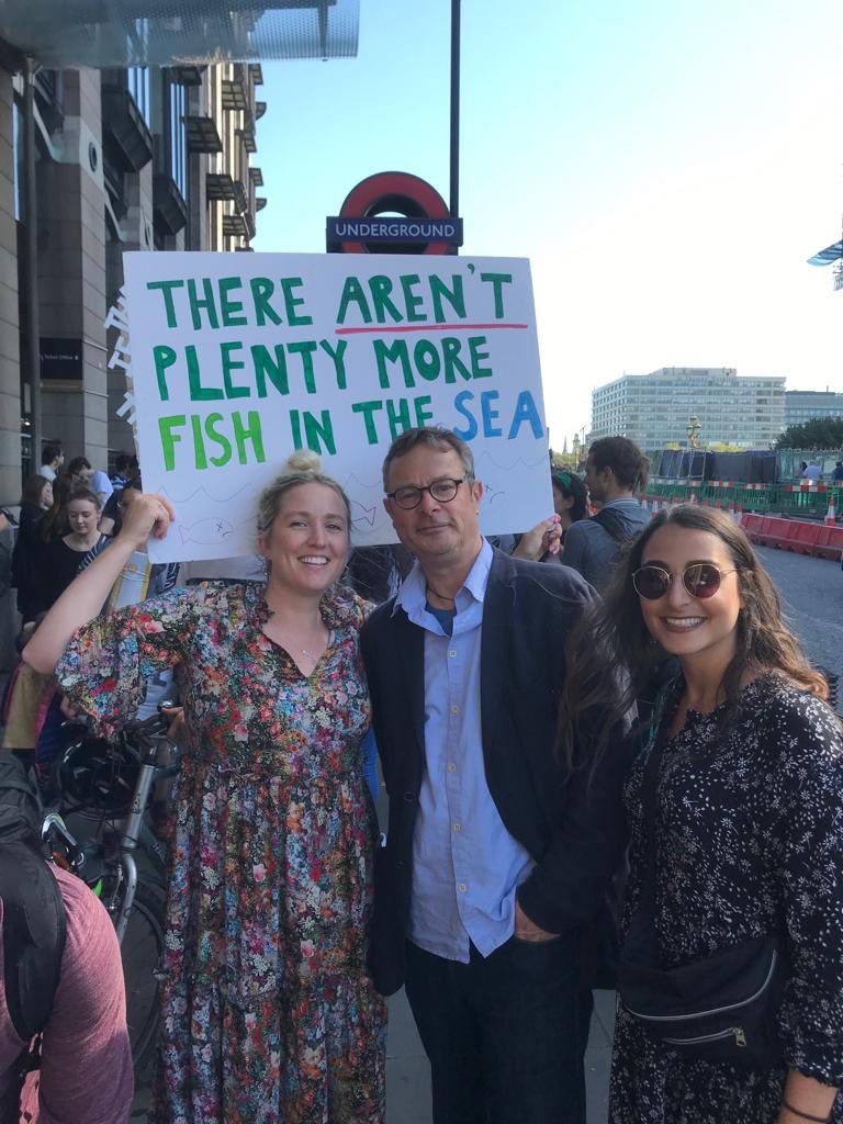 HughFW's tweet photo. At #Westminster with the #ClimateStrike. What does it take to get Government action? What does @BorisJohnson have to say today? #GlobalClimateStrike #ClimateEmergency ⚠️🌎📢 https://t.co/HNQ0rDRmaO